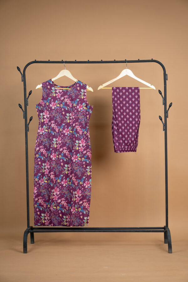 Floral Sleeveless Kurta Set – Maroon & Pink - Image 2