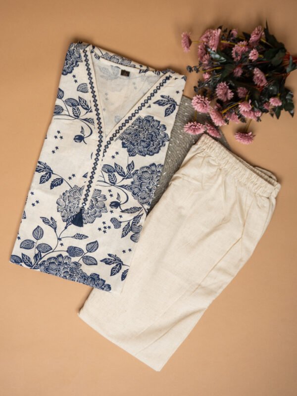 Ivory Blue Floral Printed Cotton Kurta Set - Image 3