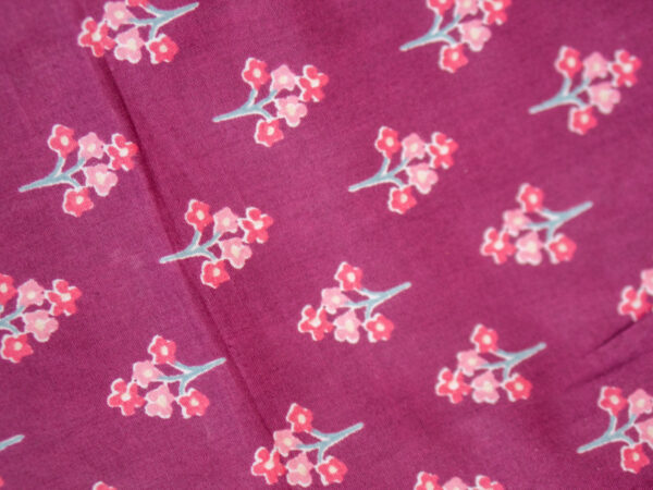 Floral Sleeveless Kurta Set – Maroon & Pink - Image 4