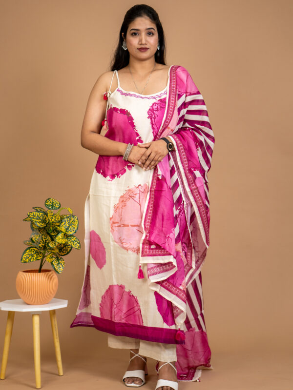 Elegant Pink Shell Tassel Spaghetti Suit Set