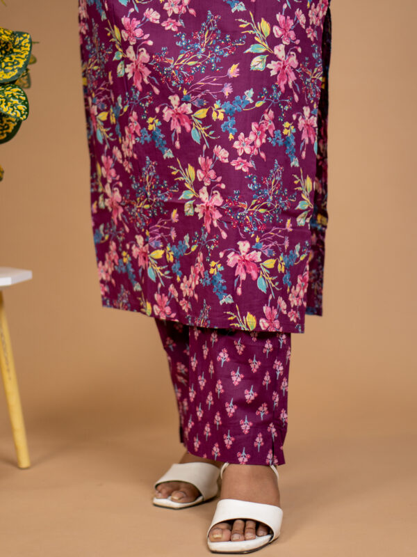 Floral Sleeveless Kurta Set – Maroon & Pink - Image 5