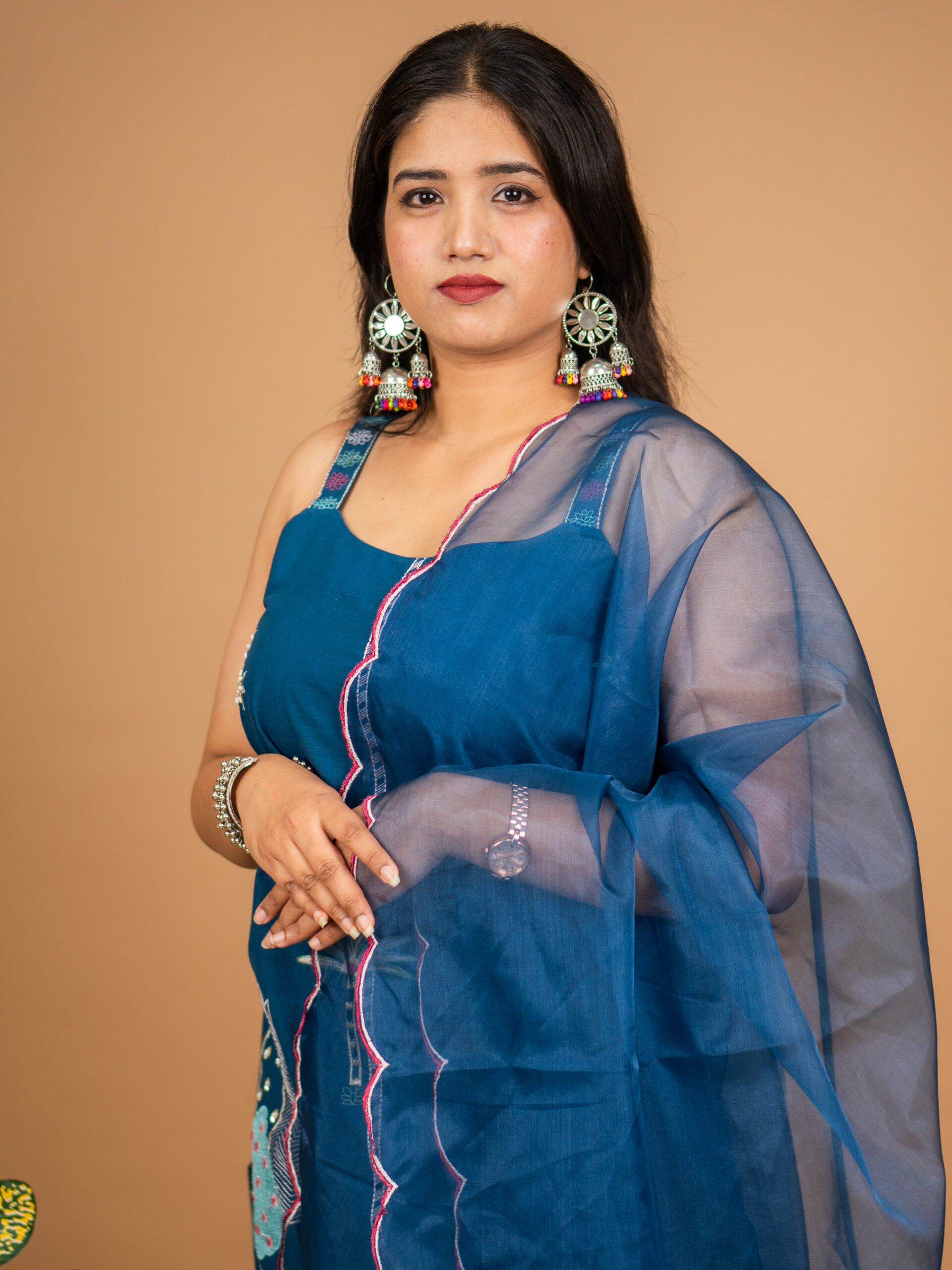 Indigo Sleeveless Embroidered Kurta Set - Image 2